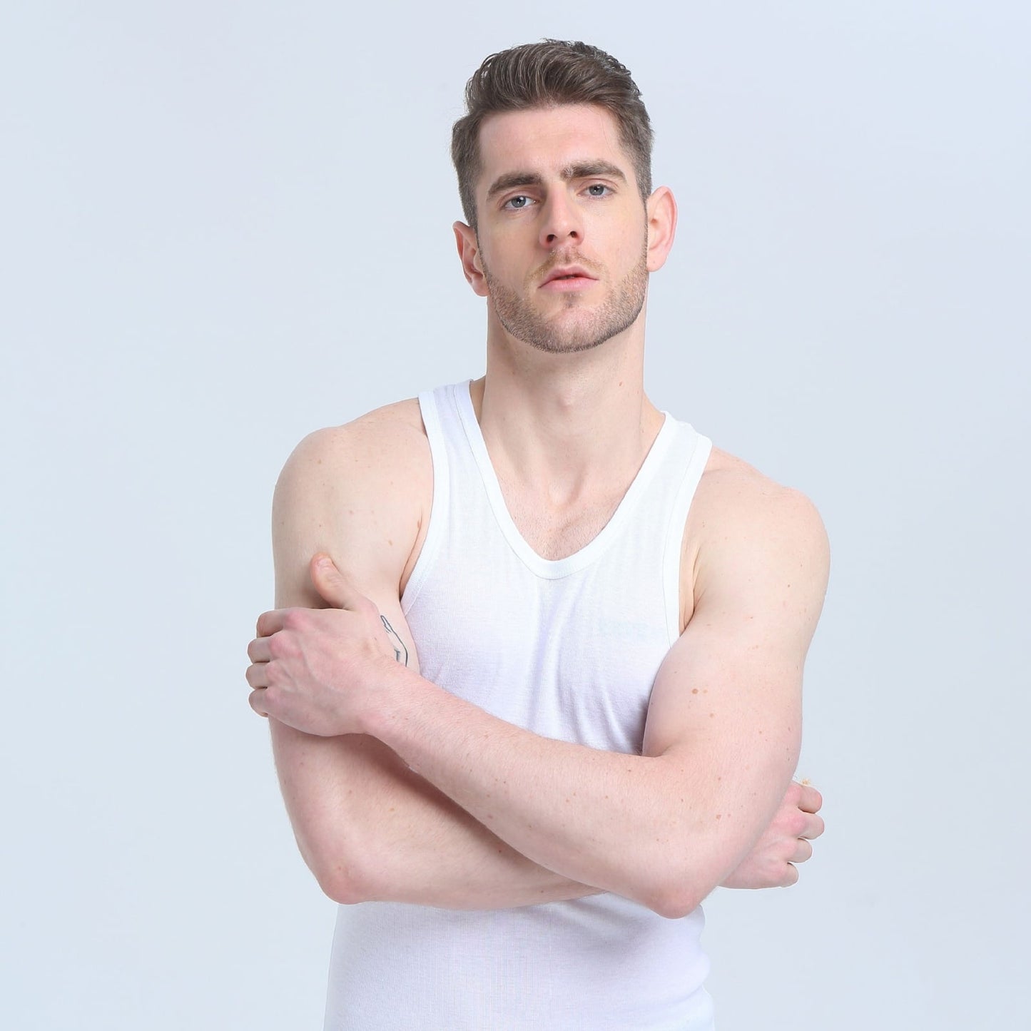 LOEL 3 Pack Men's Undershirts Crew Neck Sleeveless Athletic Workout Tank Top Sports Baselayer Running Compression Shirts