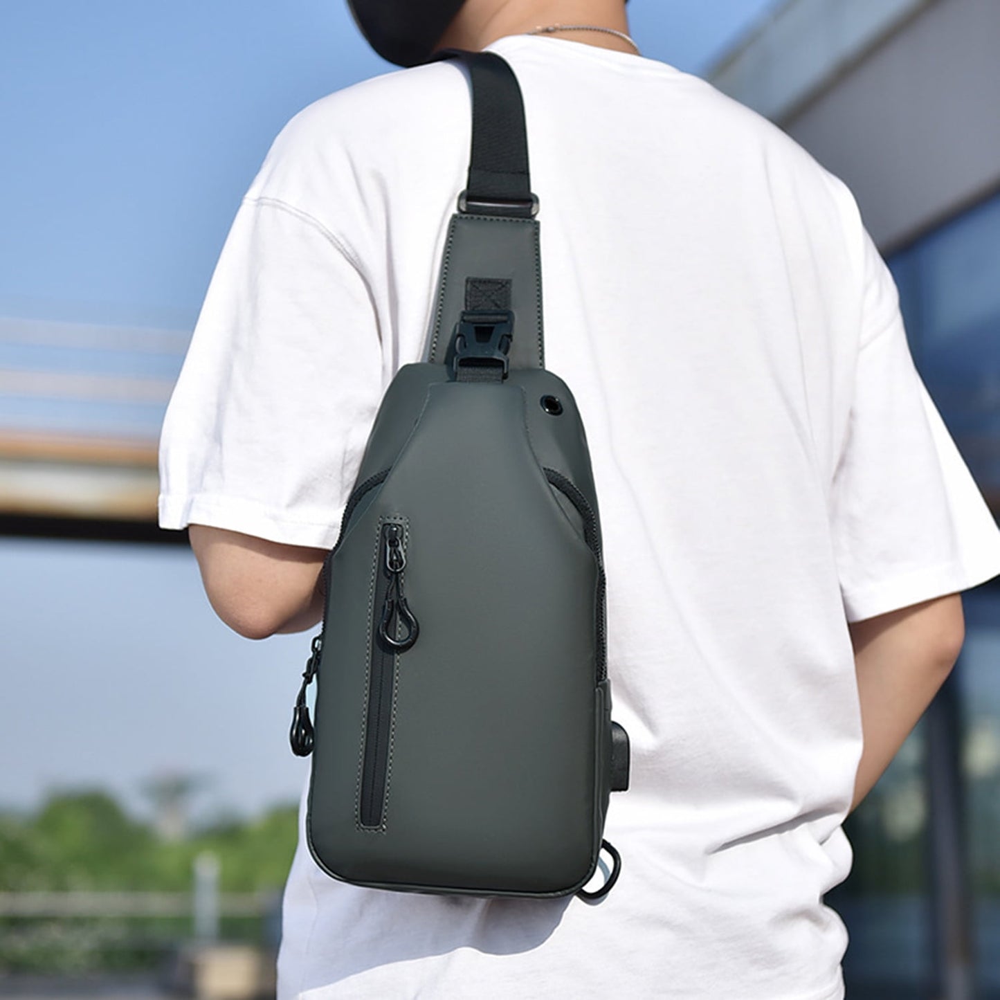 Phenas Mens Sling Bag, Waterproof Sling Bag with USB Charging Port Casual Daypack Chest Crossbody Bag