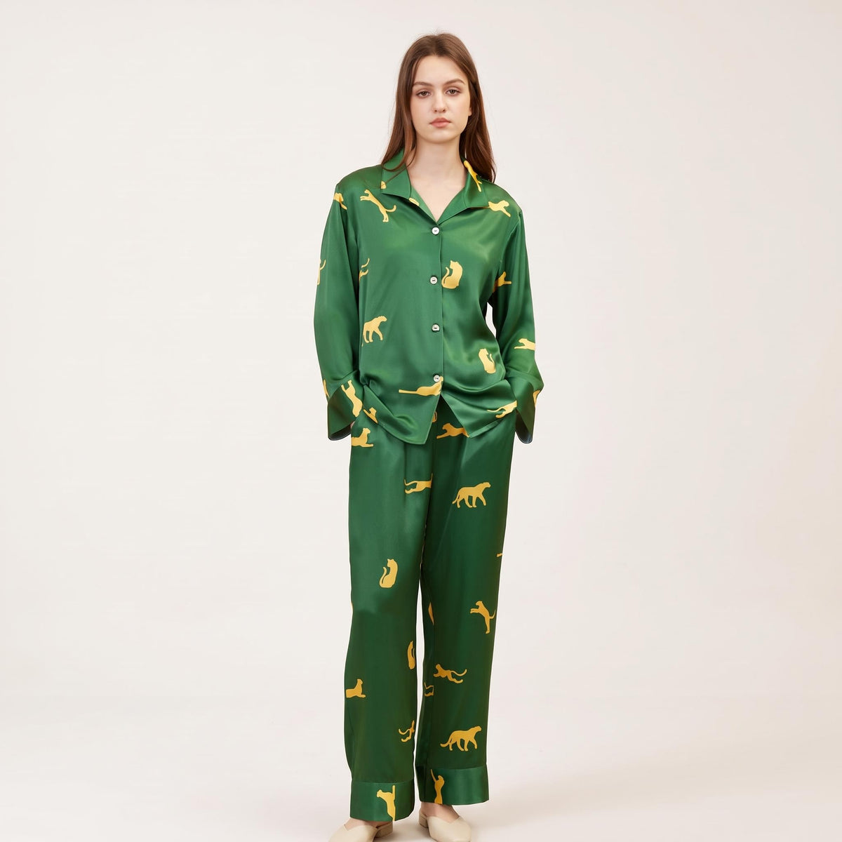 19 Momme 100% Mulberry Silk Pajama Set for Women - Long Sleeve Leopard Print Loungewear