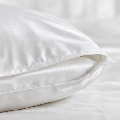 Oversized envelope closure on a 30 momme mulberry silk pillowcase