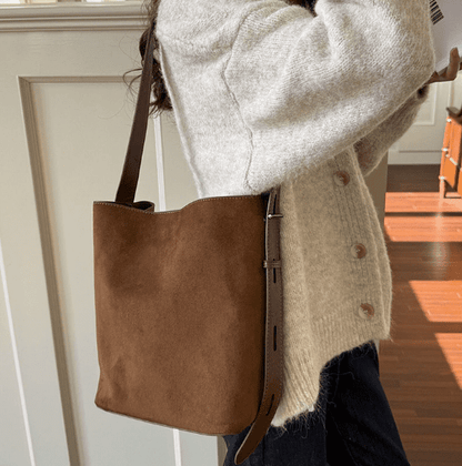 URSOFINE Women’s Trendy Suede Tote Bag Slouchy Shoulder Bags For Women Fall Bucket Underarm Bag Winter Hobo Bag Work Purses Suede Travel Handbag with Adjustable Top Handle 2pcs