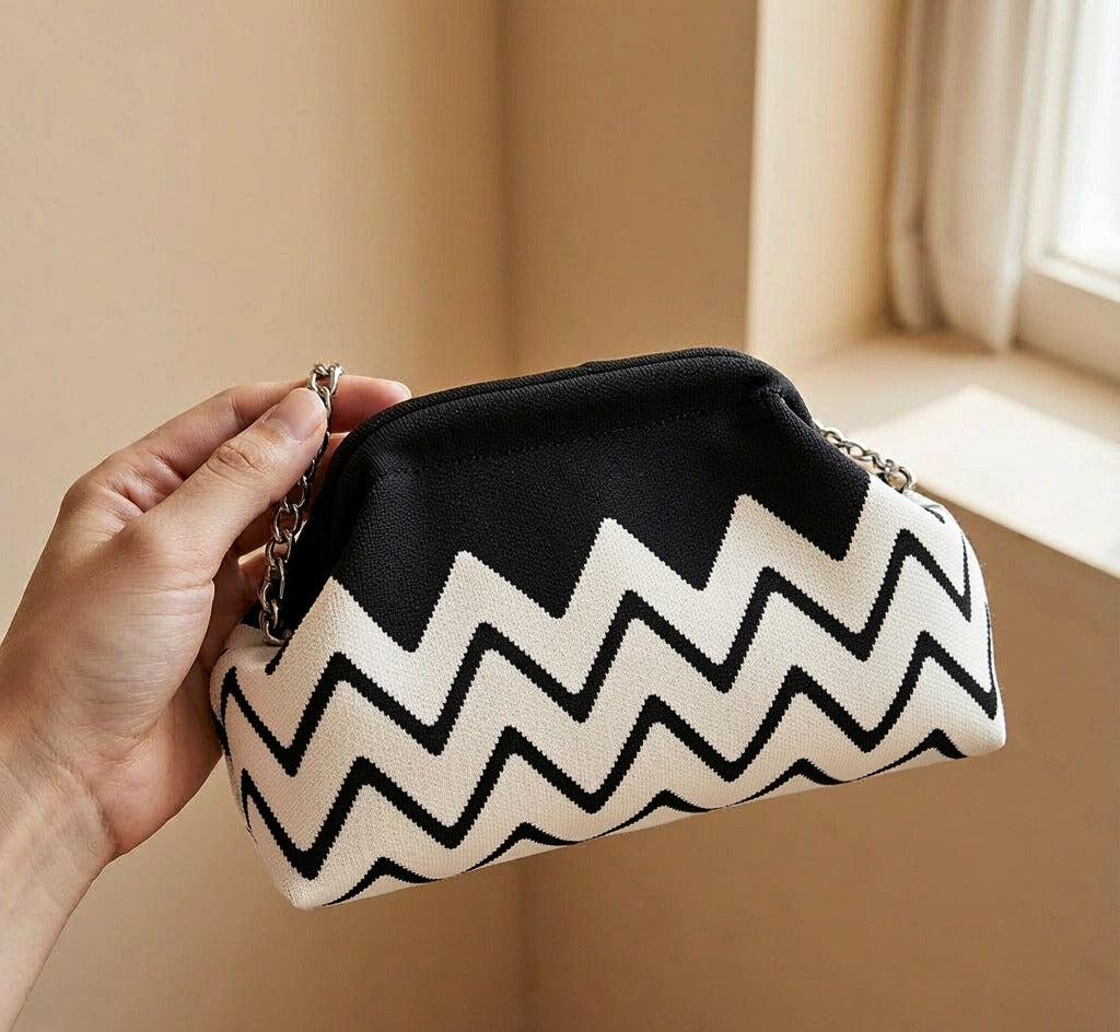 LOEL Chevron Clutch Bag for Women, Wavy Stripe Canvas Purse with Chain Strap, Cute Makeup Pouch Coin Bag