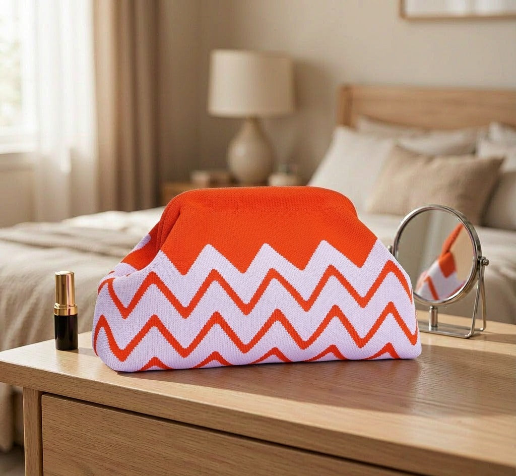 LOEL Chevron Clutch Bag for Women, Wavy Stripe Canvas Purse with Chain Strap, Cute Makeup Pouch Coin Bag