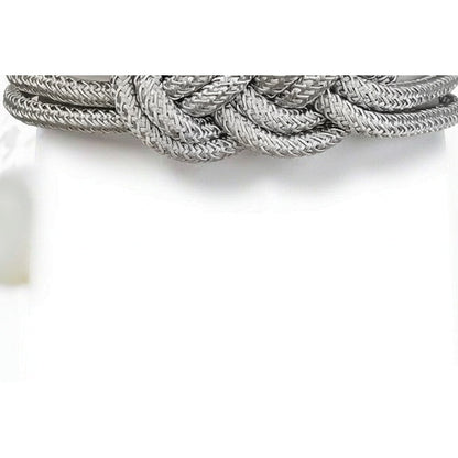Braid and magnetic cap detail