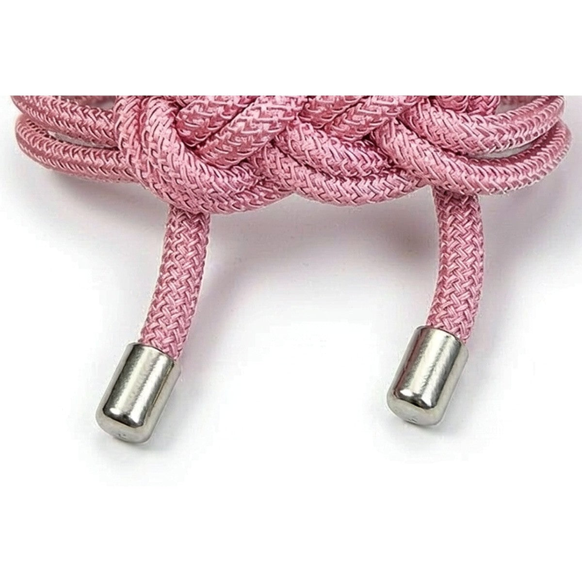 Braid and magnetic cap detail