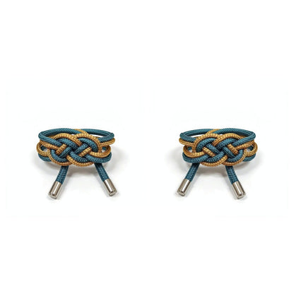 2-pack flat lay with magnetic ends