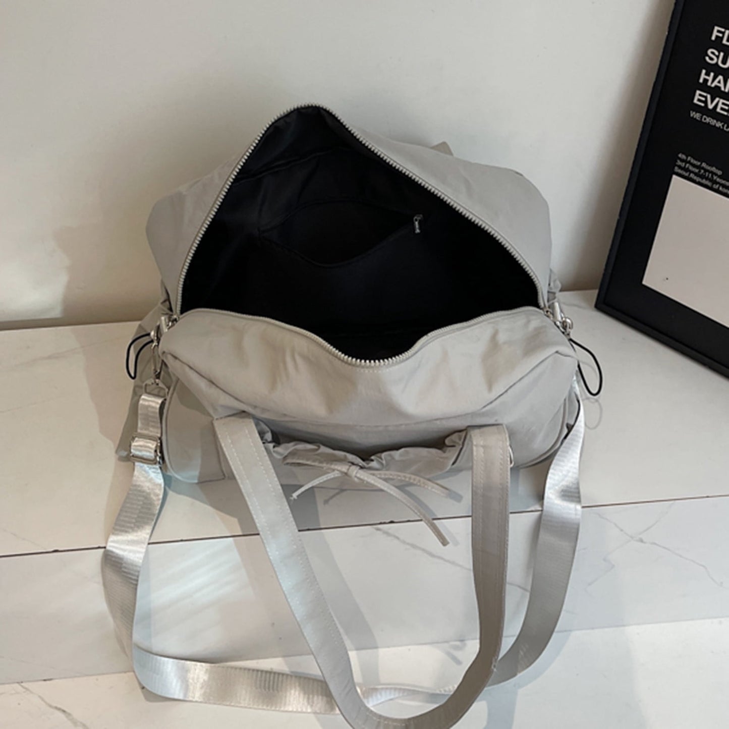 URSOFINE Gym Bag for Women and Men, Waterproof Duffle Travel Bag, Lightweight Carryon Gymbag for Airplane Travel, Trip, Gym, Yoga，Sports, Gyms and Weekend Getaway